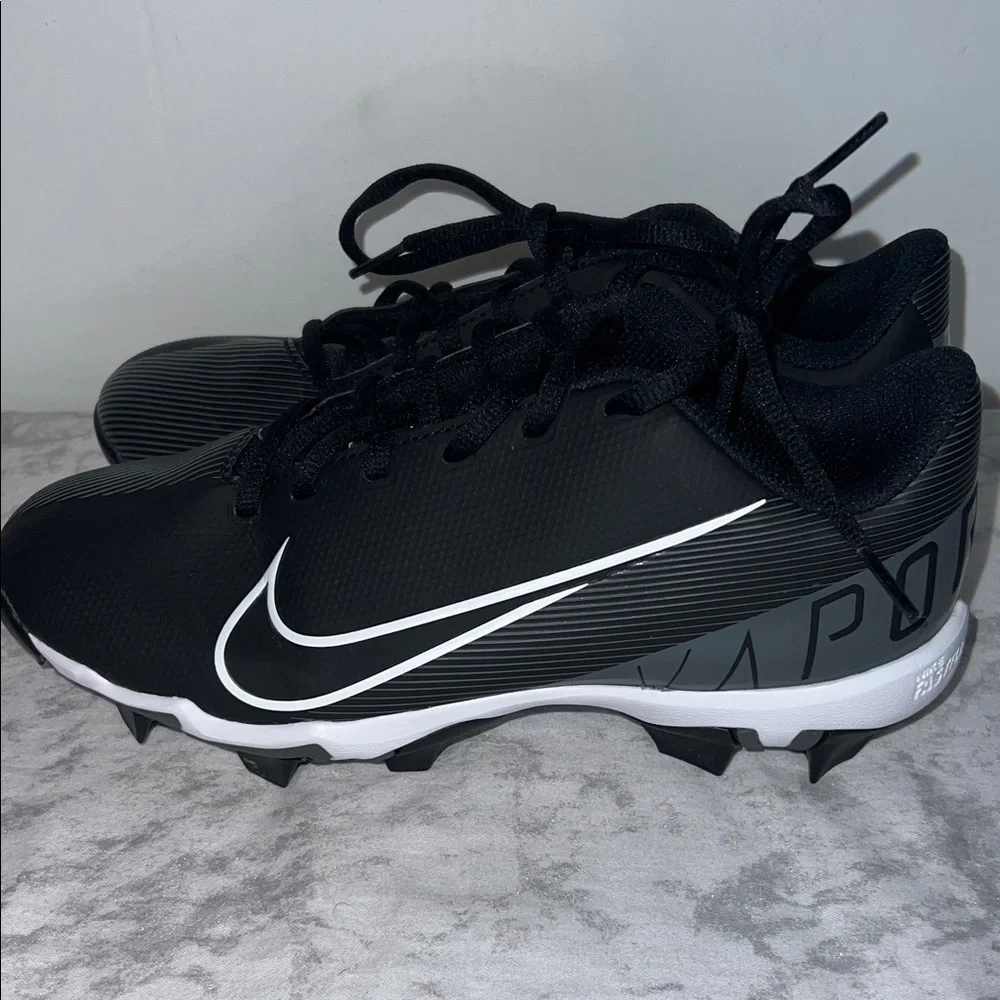 Nike Vapor Ultrafly 3 Fastflex Black and White Cleats